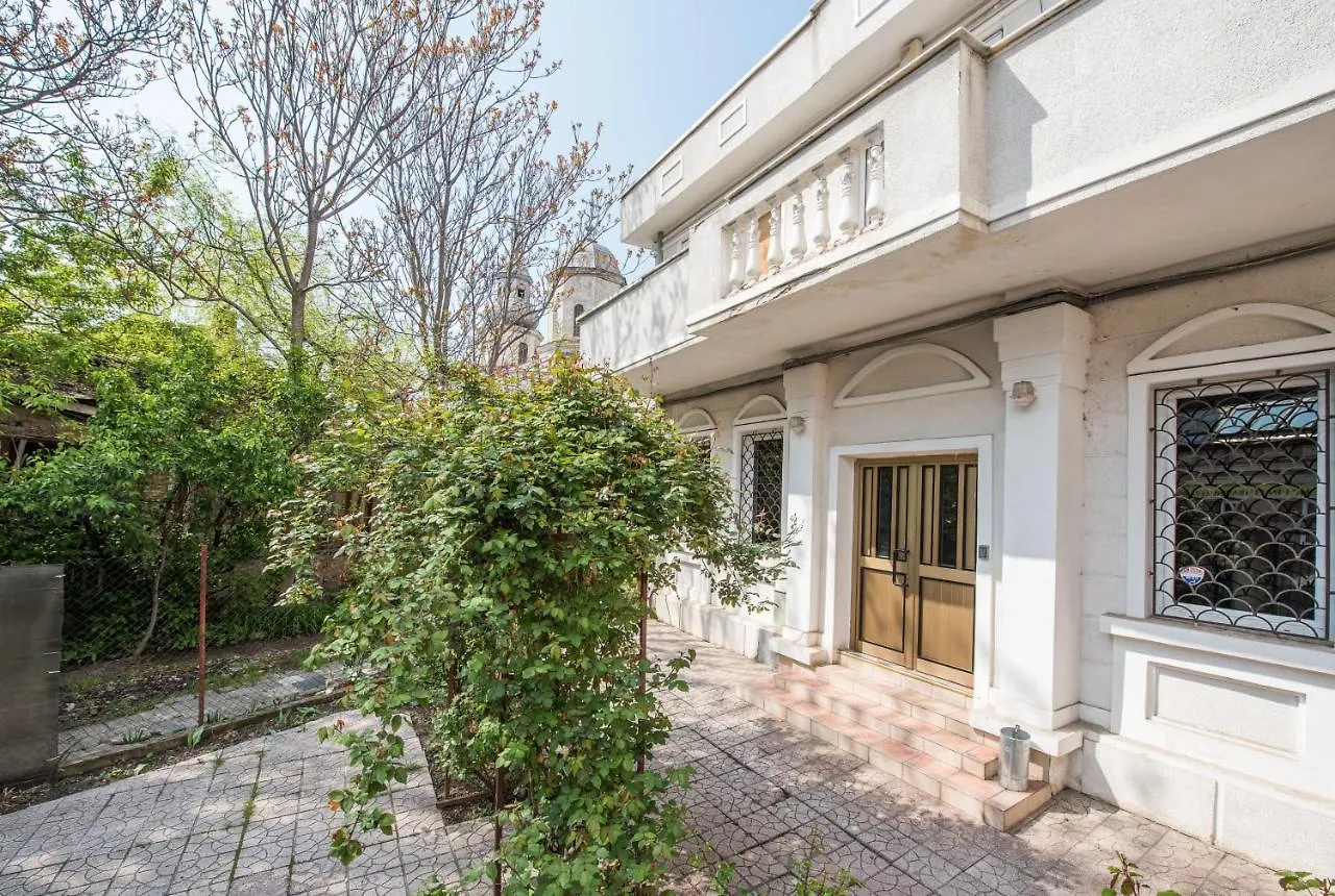 Bucharest City Center Villa Apartment